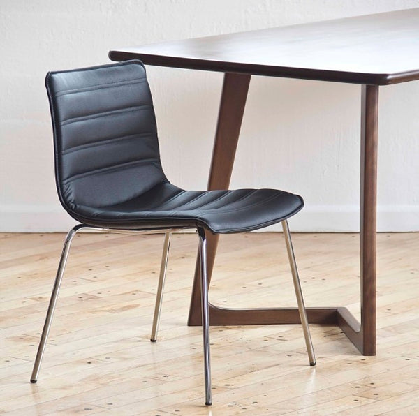 bowery chair in leather