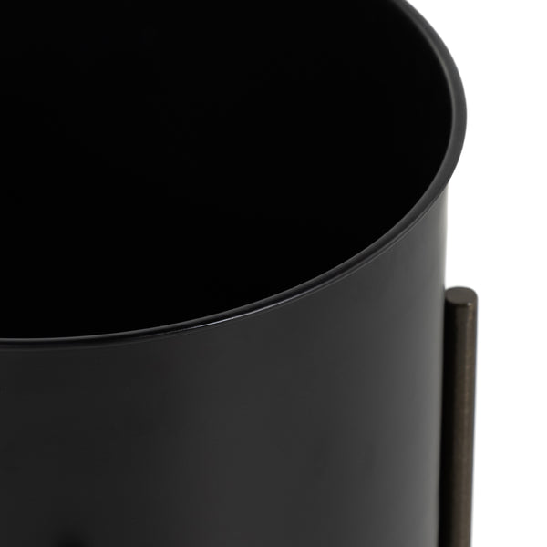 Jed Planter In Iron Matte Black
