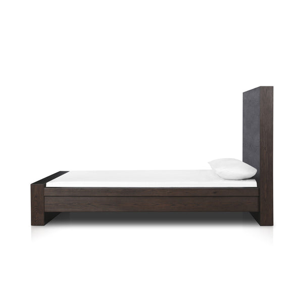 Torrington Queen Bed - Umber Oak
