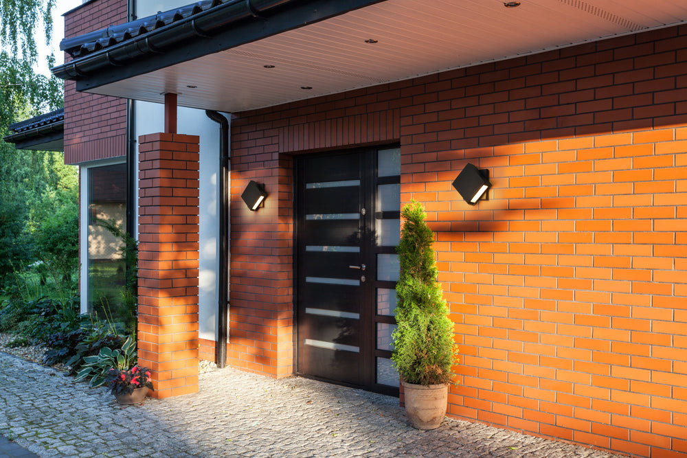 Quadrate 2 Light Outdoor Wall Sconce in Silver Finish