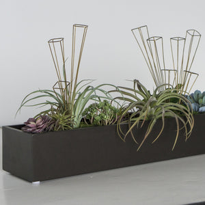 Tabletop Design with California Mix and Wire Cryst