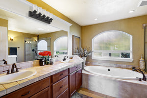 Savannah 5 Light Vanity in Bronze Finish