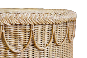 ROUND COFFEE TABLE WITH SCALLOPED DETAIL IN NATURAL WOVEN RATTAN