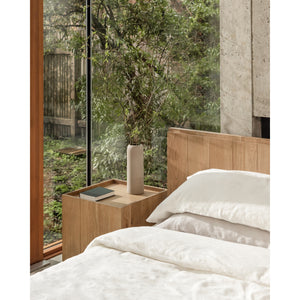 Moe's Plank Collection King Bed in Natural Oak