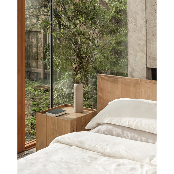 Moe's Plank Collection King Bed in Natural Oak