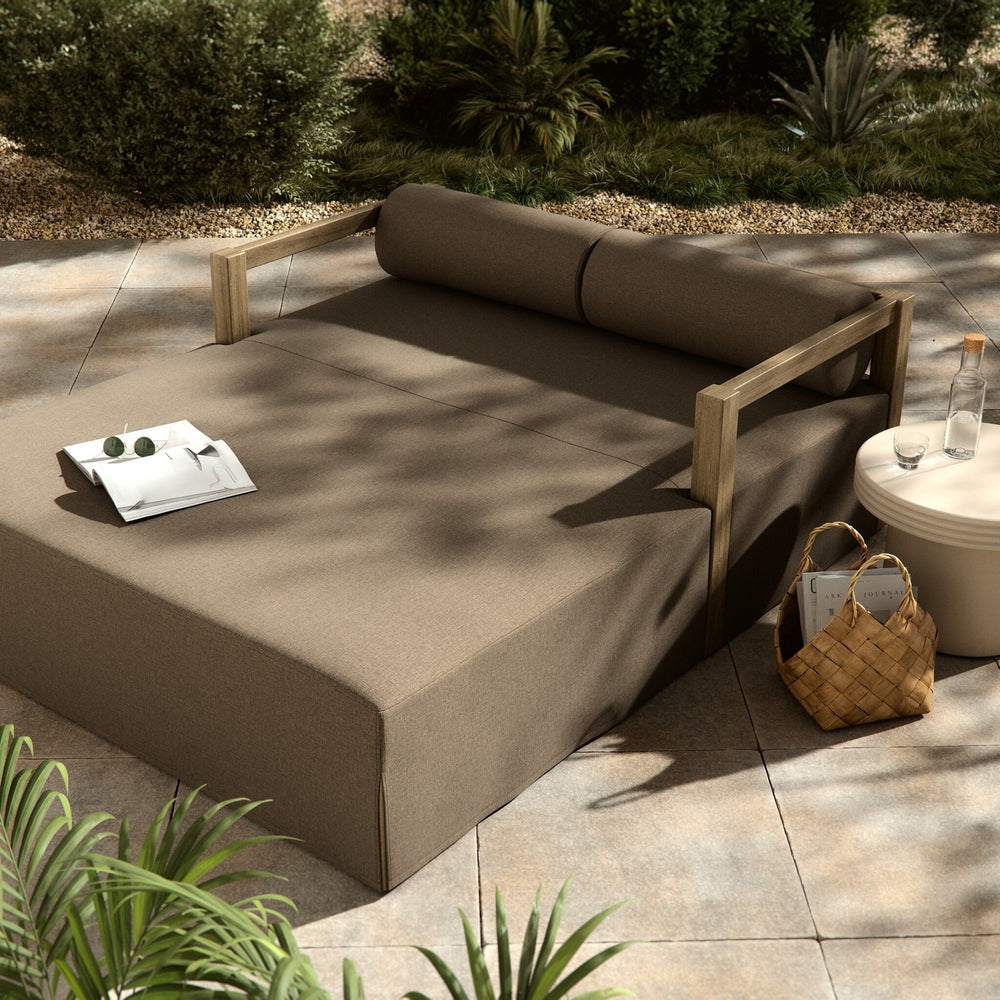 Laskin Outdoor Daybed - Alessi Fawn