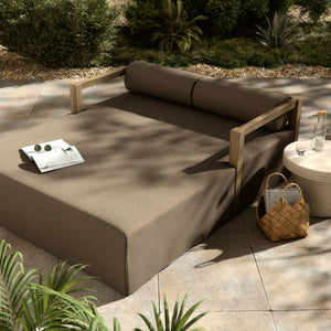 Laskin Outdoor Daybed - Alessi Fawn