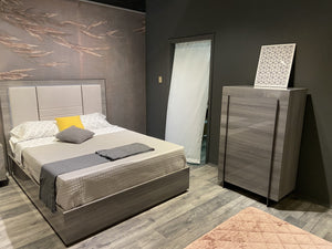 Blade Premium King Bed in Light Moon Grey