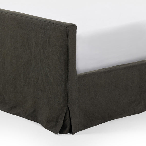 Daphne Slipcover Queen Bed - Brussels Pine