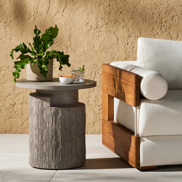 Huron Outdoor End Table In Textured Flint