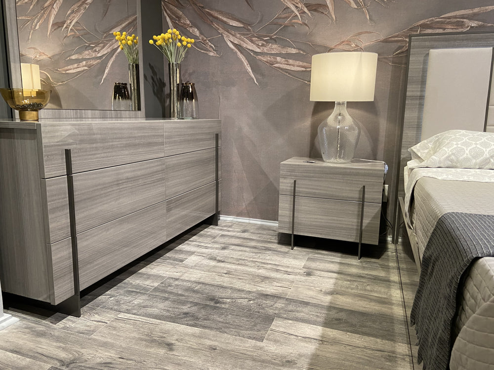 Blade Premium Queen Bed in Light Moon Grey