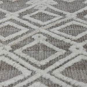 Sieano handwoven 5' X 8' Area Rug In Gray-Ivory