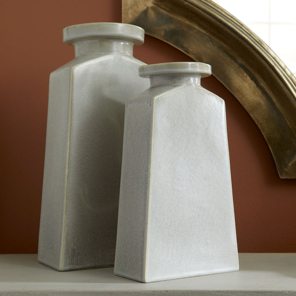 Santorini Vase in Oyster Silver