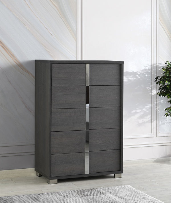 Giulia Dresser in Matte Gray
