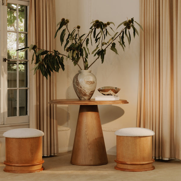 Tutto Café Table with Pedestal Base