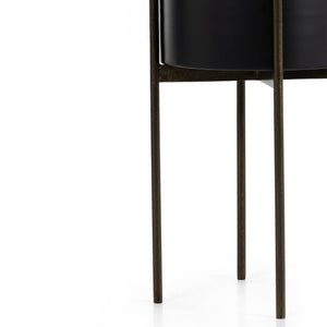 Jed Planter In Iron Matte Black