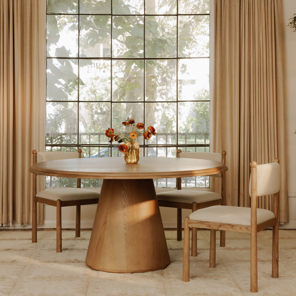 Moe's Tutto Dining Table with Pedestal Base