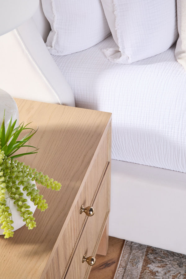 Balboa Queen Bed