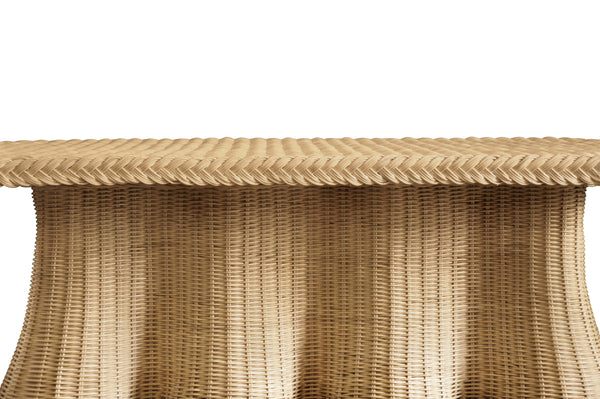 RECTANGULAR COFFEE TABLE WITH BRAIDED EDGE AND SCALLOPPED SKIRT IN NATURAL WOVEN RATTAN