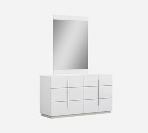 Ariya Dresser.