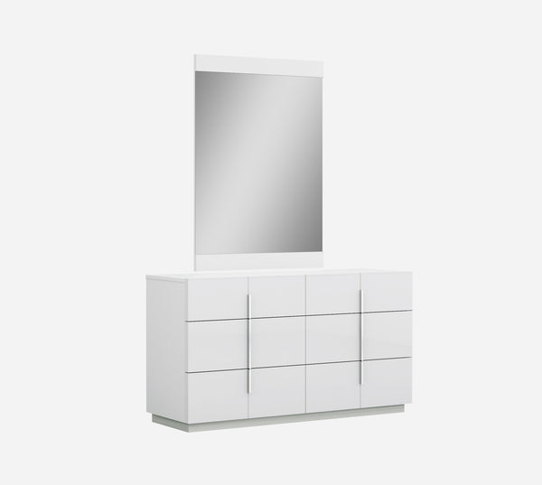 Ariya Dresser.