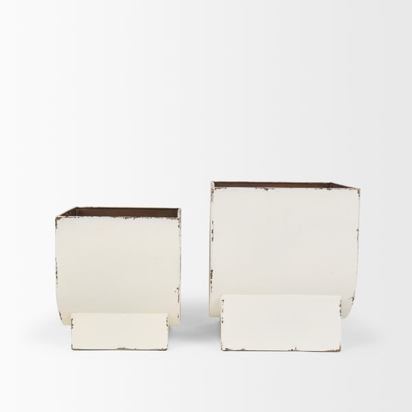 Medina Off White w/ Gold Antiquing Metal Planters (Set of 2)