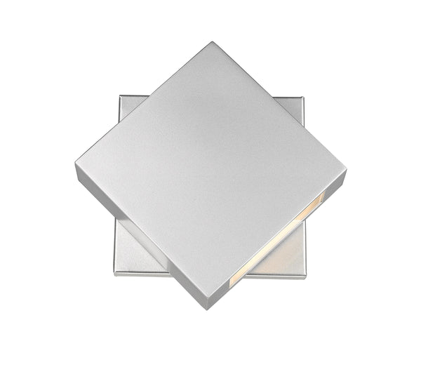 Quadrate 1 Light Outdoor Wall Sconce in Silver Finish