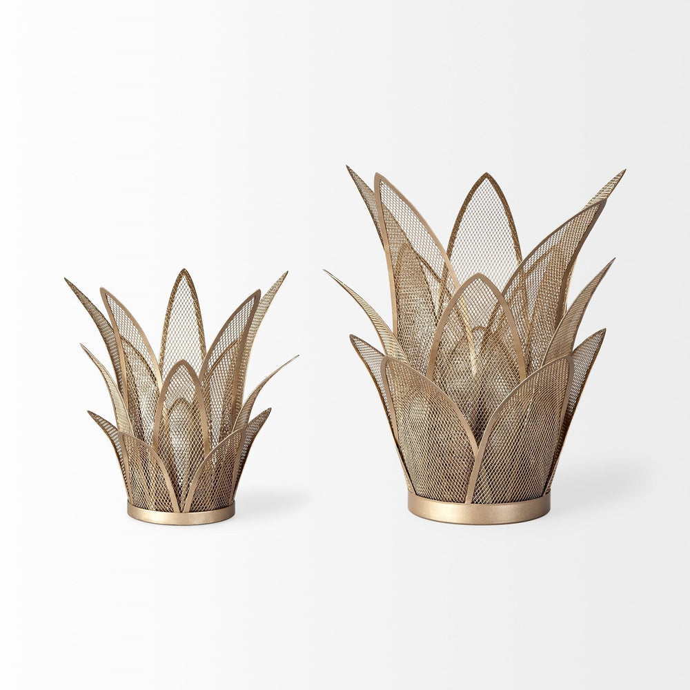 Vero I Small Gold Toned Mesh Metal Leaves Table Candle Holder