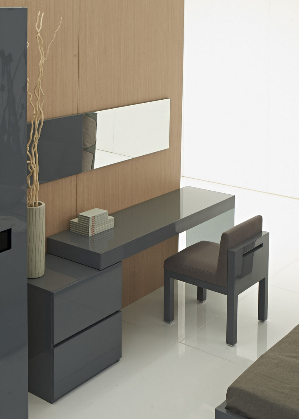 Chay Modern Office Desk