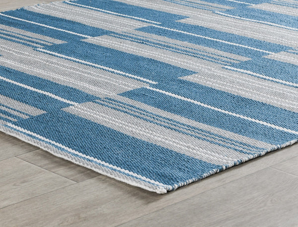 Colton Stripe Indoor/Outdoor Rug - Cabana Blue 8'x10'