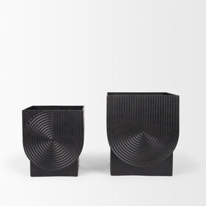 Medina Antiqued Black Metal Planters  (Set of 2)