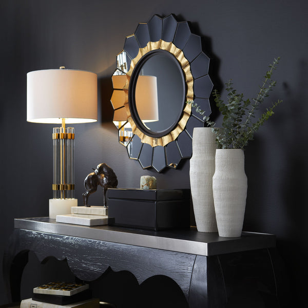 Leela Vase in White