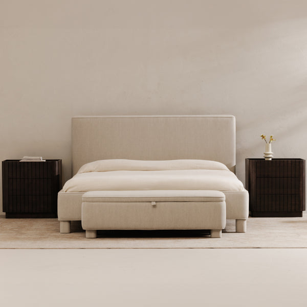 Ichigo King Bed in Light Grey Upholstered