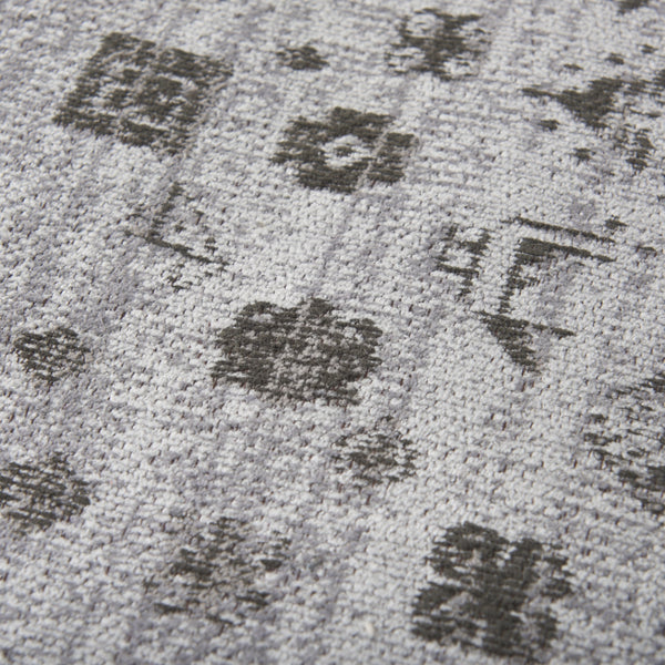 Kaiya  8 x 10 Rug
