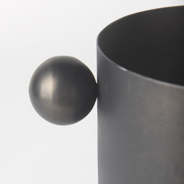 Juno 6.5H Medium Black Iron Vase