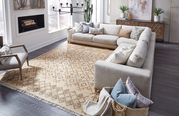 Donovan Upholstered Sectional with Built-in Side Table
