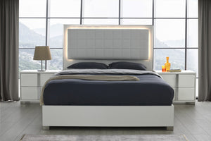 Giulia Night Stand Left Facing in White