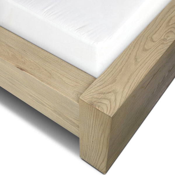 Torrington Queen Bed - Sandy Oak Resawn