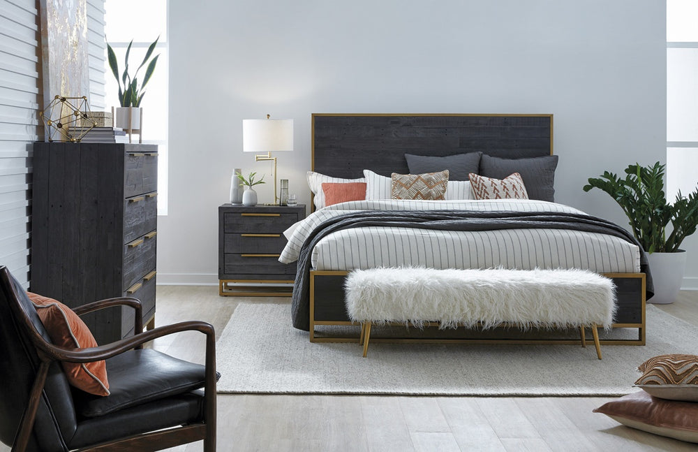 Kiannah Leather Club Chair in Jet Black