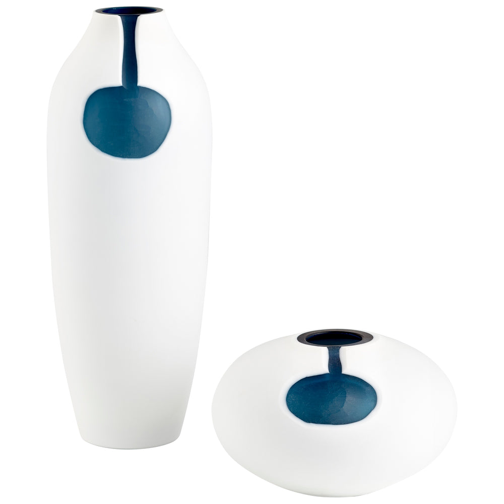 Large Oracle Vase in Blue and White