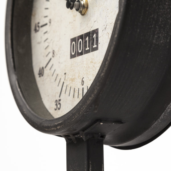 Attalack II Black Metal Round Face Table Clock