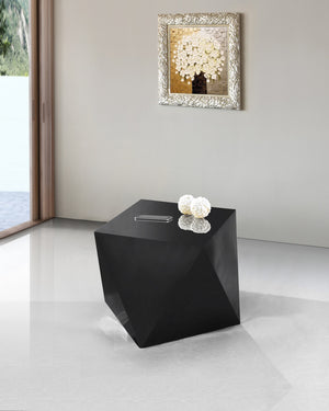 Vernon End Table In Matte Black