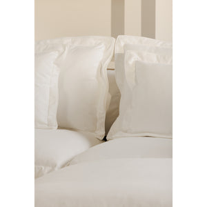 Moe's Olivia Ottoman in LiveSmart White Fabric