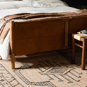Salado Queen Bed - Heirloom Sienna Old