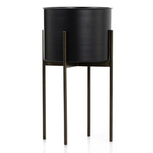 Jed Planter In Iron Matte Black
