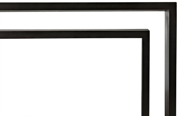 Caine Console, Pale