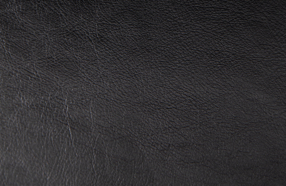 Buraco Teak Relax Chair with Gloss Finish and Black Leather Upholstery