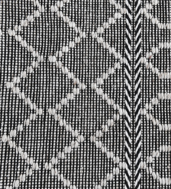 Classic Home Sonora Rug 8'x10' - Black & Ivory, Recycled Fibers