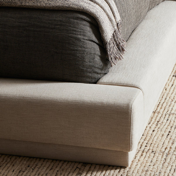 Martina Bed in Queen Size with Bergamo Parchment Finish
