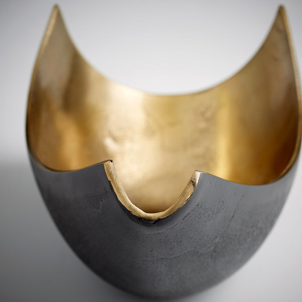 Boema Tray in Matt Black and Gold